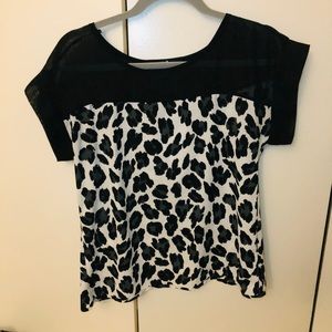 GRAY CHEETAH PRINT BLOUSE